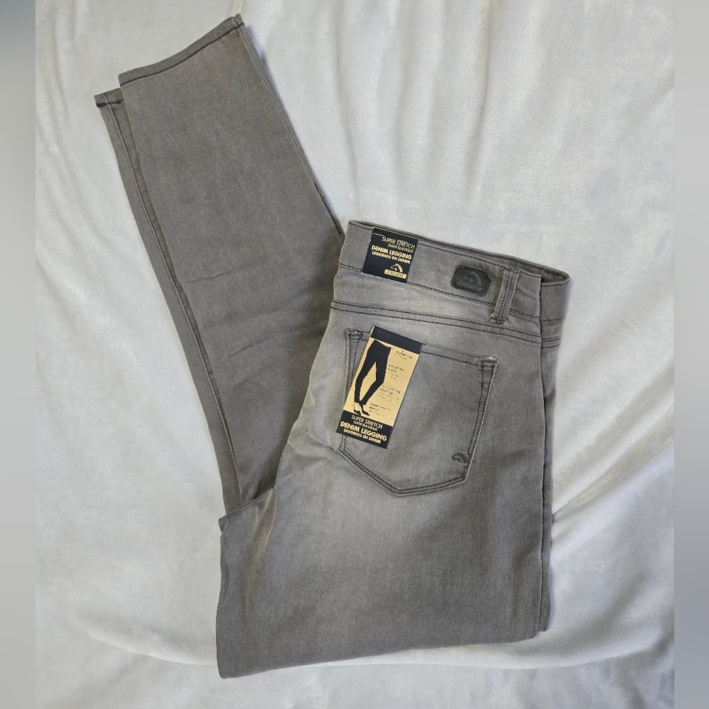 Jordache Women's Gray Skinny Jeans